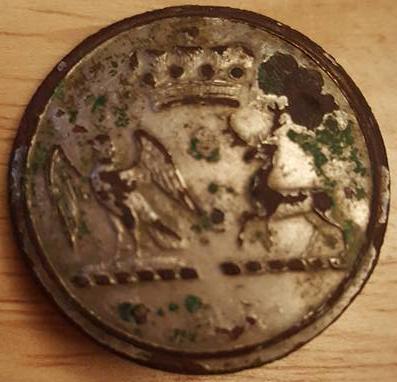 Possible Baron St JOHN 2crest livery button.JPG