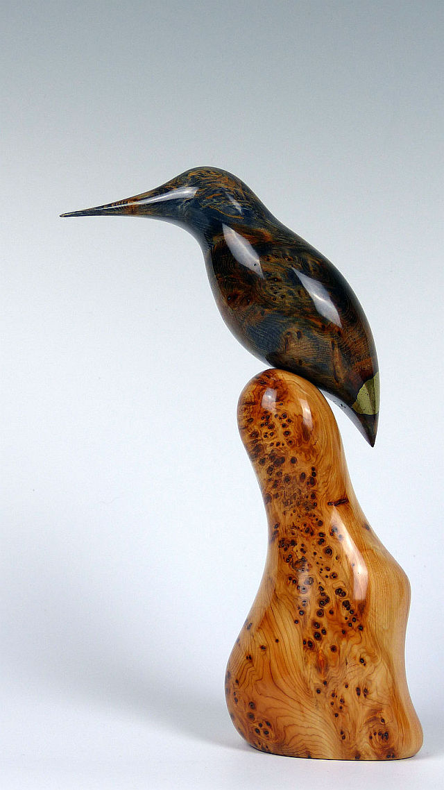 Kingfisher in Vernised pippy Yew with some brass inlay work on a base of natural pippy Yew - 6-11-14 - 640 x 480 pxls.jpg