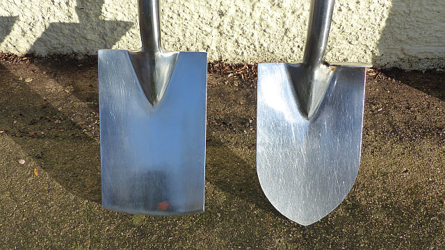 Spear & Jackson stainless steel border spades - 640 x 480 pxls - close up.jpg